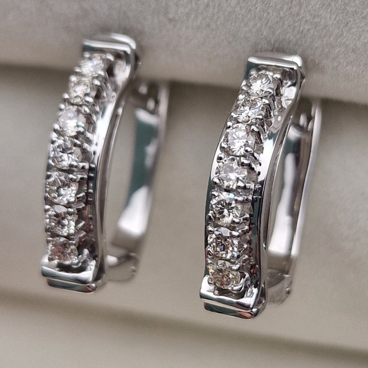 Серьги Deimantas 104903151 4,23гр 0,441ct. купить,NaN