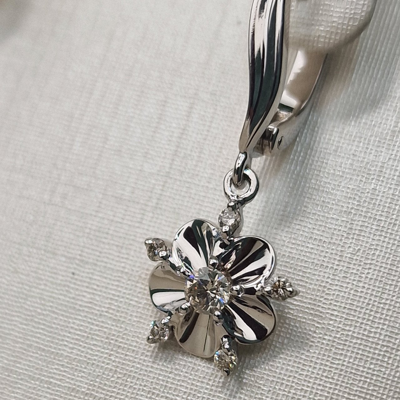 Серьги Deimantas 103890792 4,39гр 0,40ct. купить,NaN