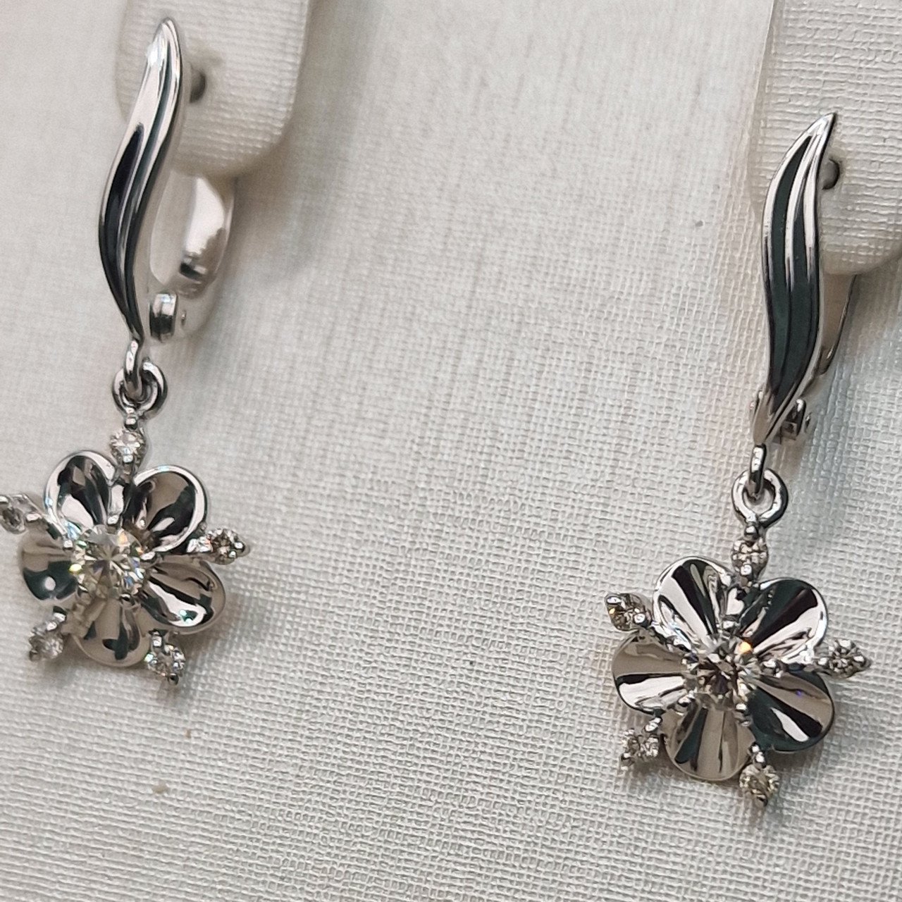 Серьги Deimantas 103890792 4,39гр 0,40ct. купить,NaN