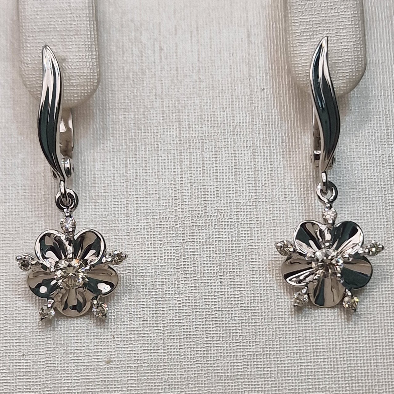 Серьги Deimantas 103890792 4,39гр 0,40ct. купить,NaN