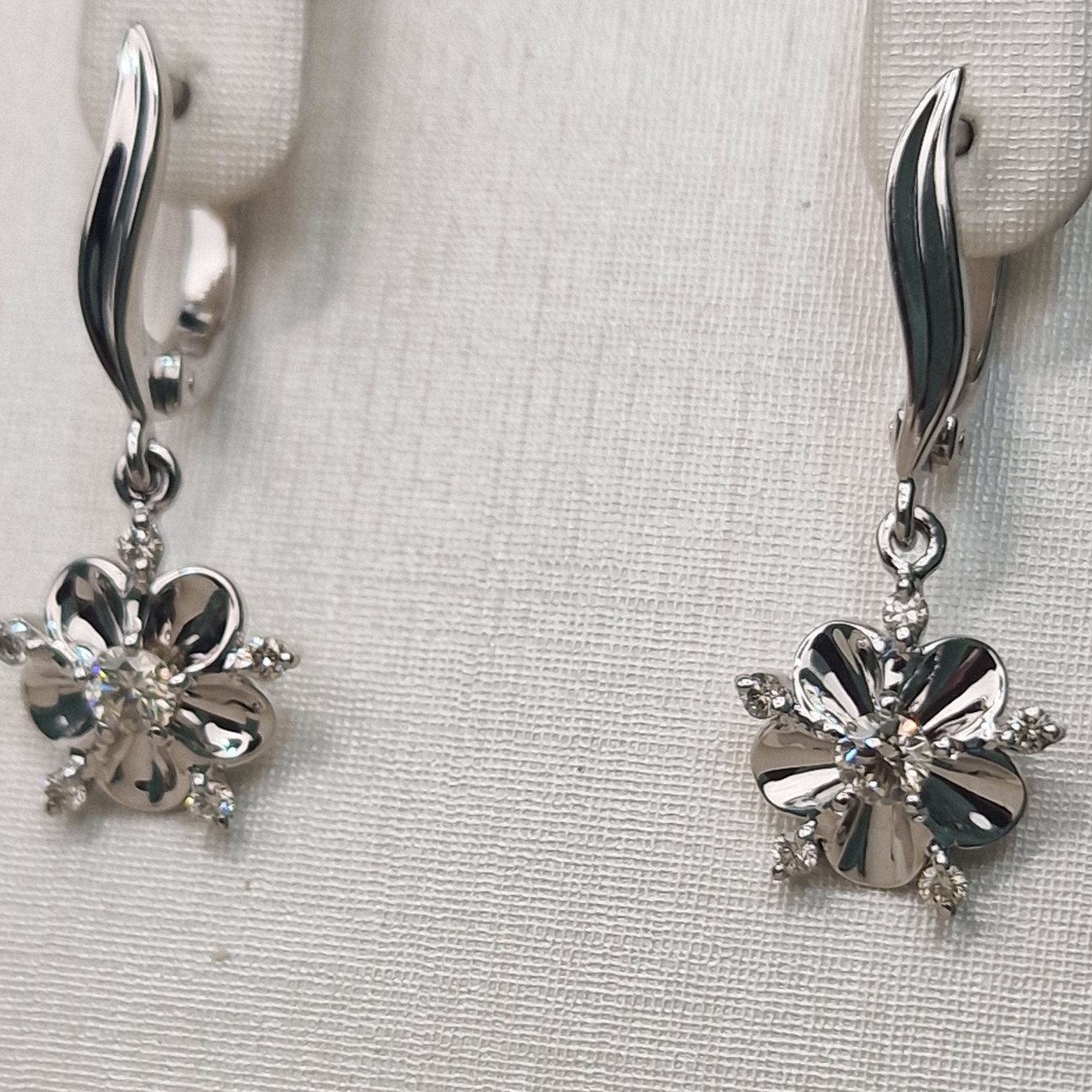 Серьги Deimantas 103890792 4,39гр 0,40ct. купить,NaN