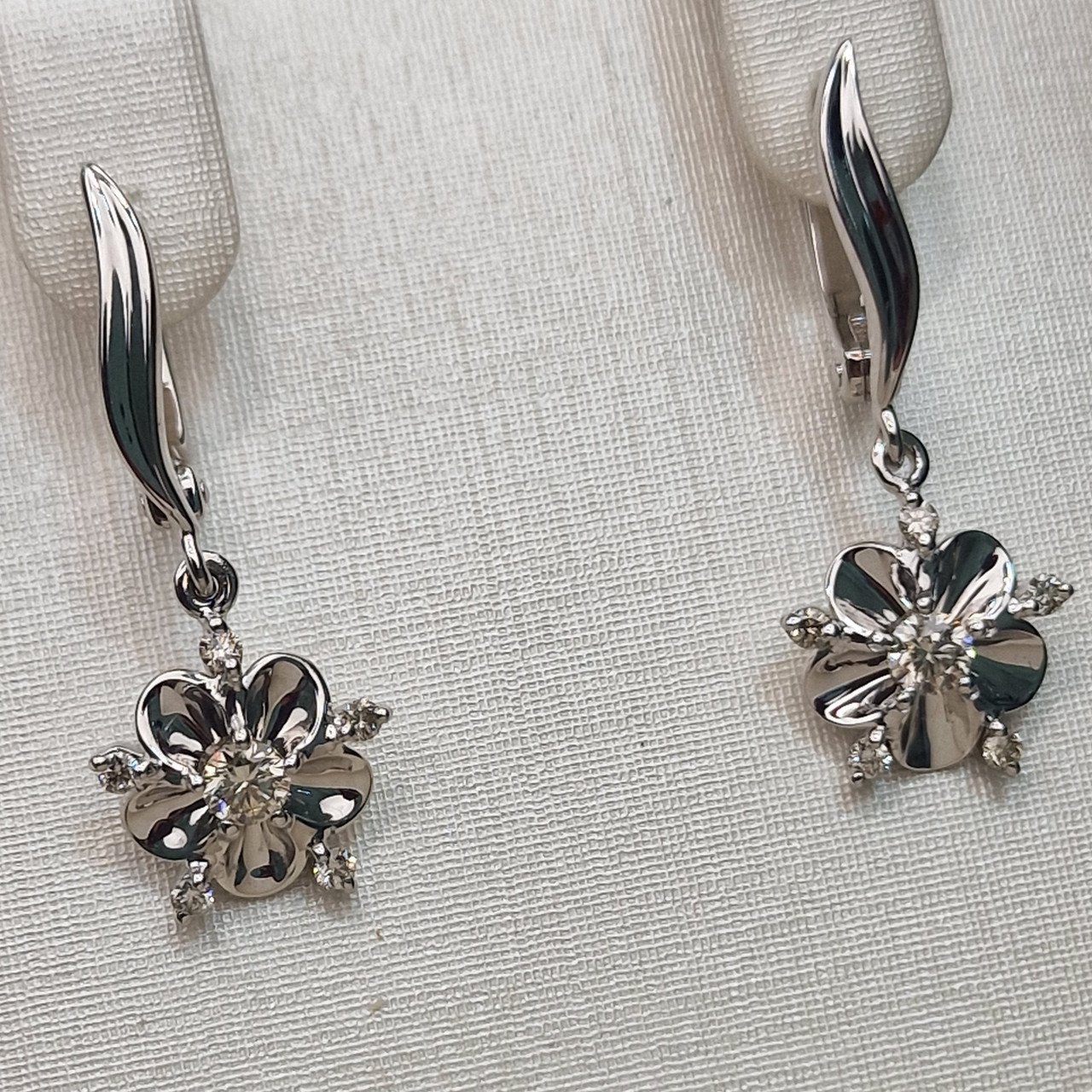 Серьги Deimantas 103890792 4,39гр 0,40ct. купить,NaN
