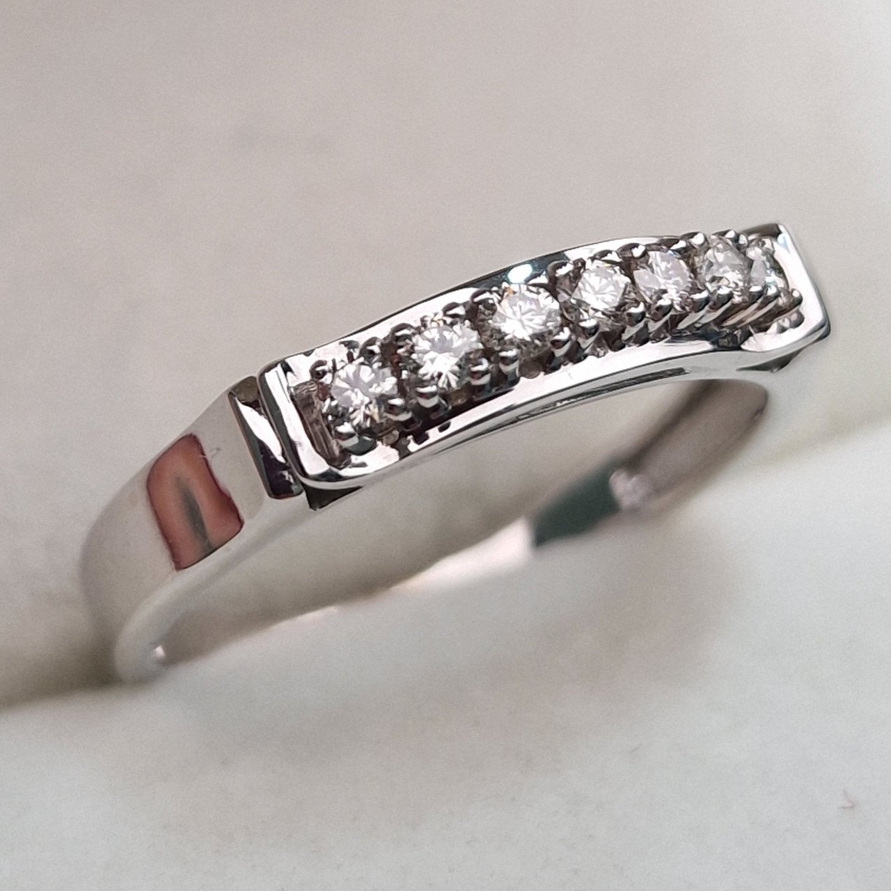Кольцо Deimantas 104905444 16,5р 2,91гр 0,214ct. купить,NaN