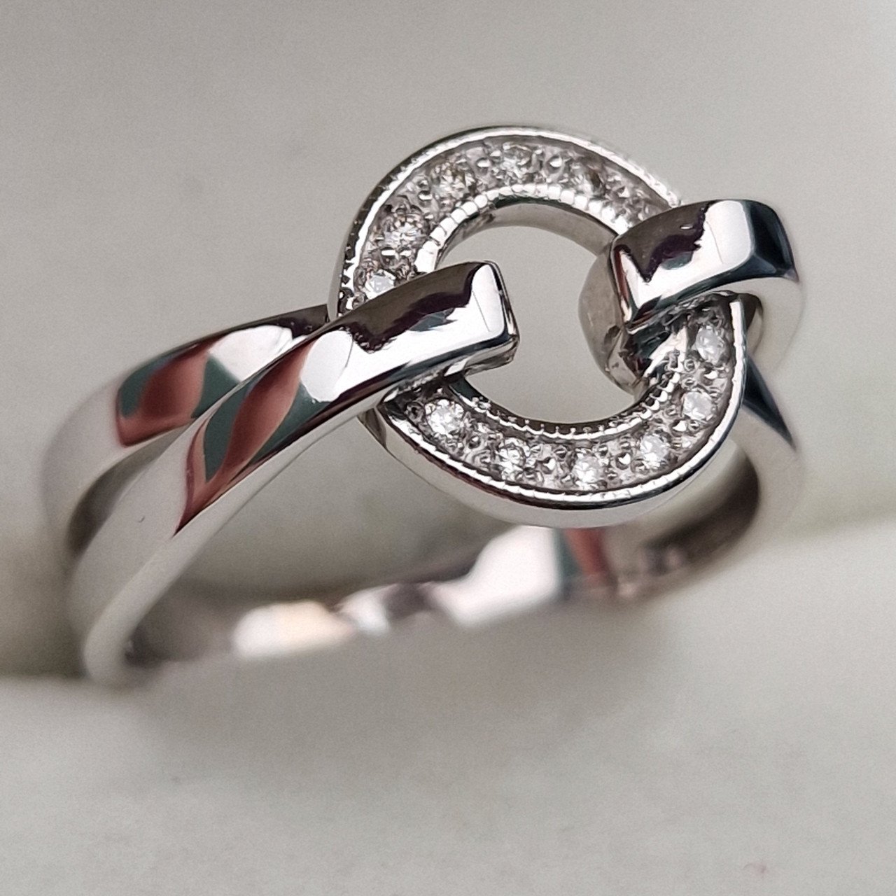 Кольцо Deimantas 103890865 18р 4,48гр 0,091ct. купить,NaN