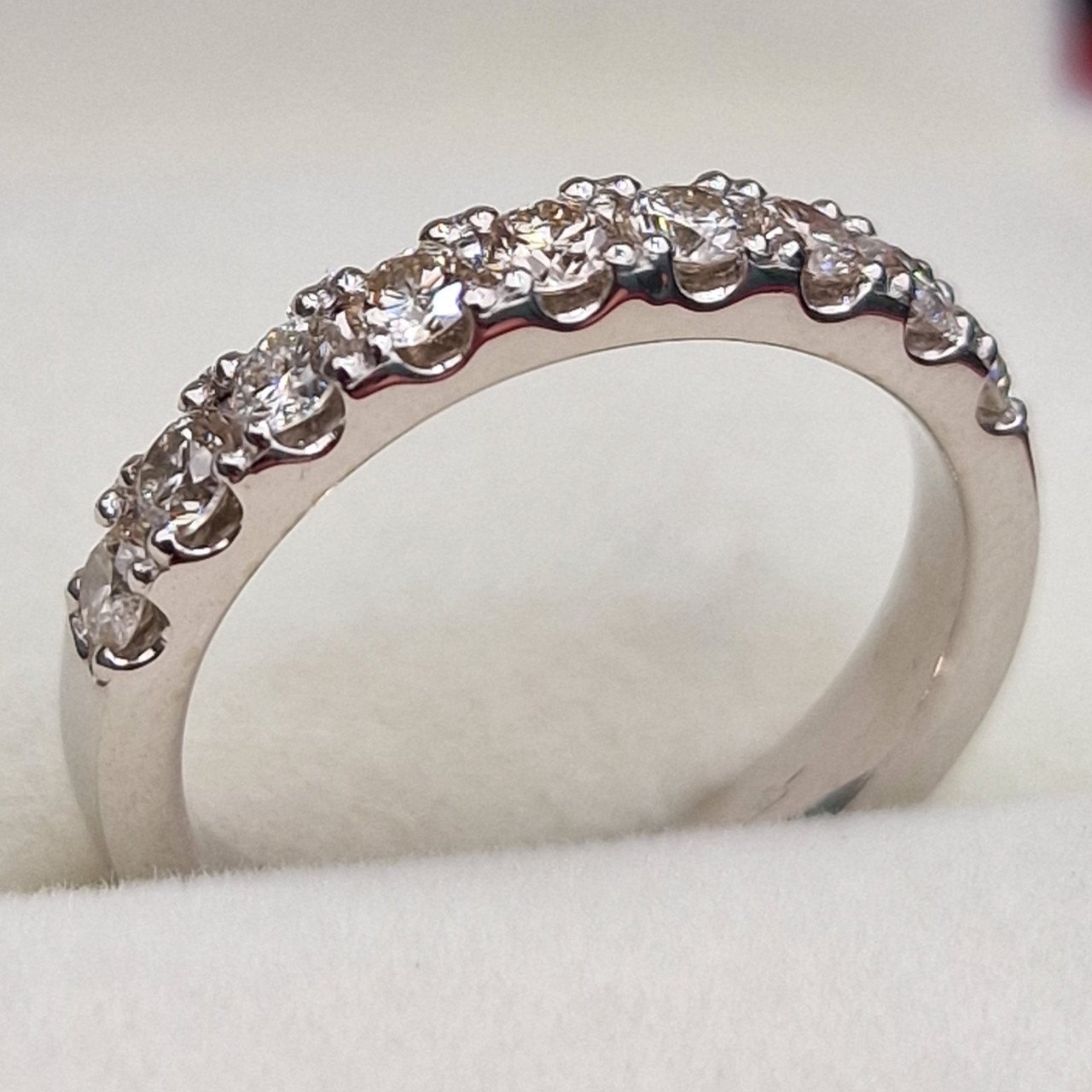 Кольцо Deimantas 104905507 17р 3,58гр 0,53ct. купить,NaN