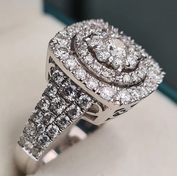 Комплект Deimantas 104047774 2,28ct 2,33ct. купить,NaN