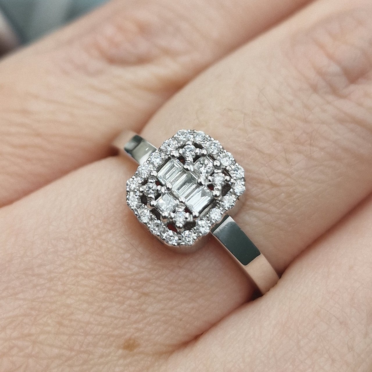 Кольцо Deimantas 104925288 17р 4,14гр 0,29ct. купить,NaN