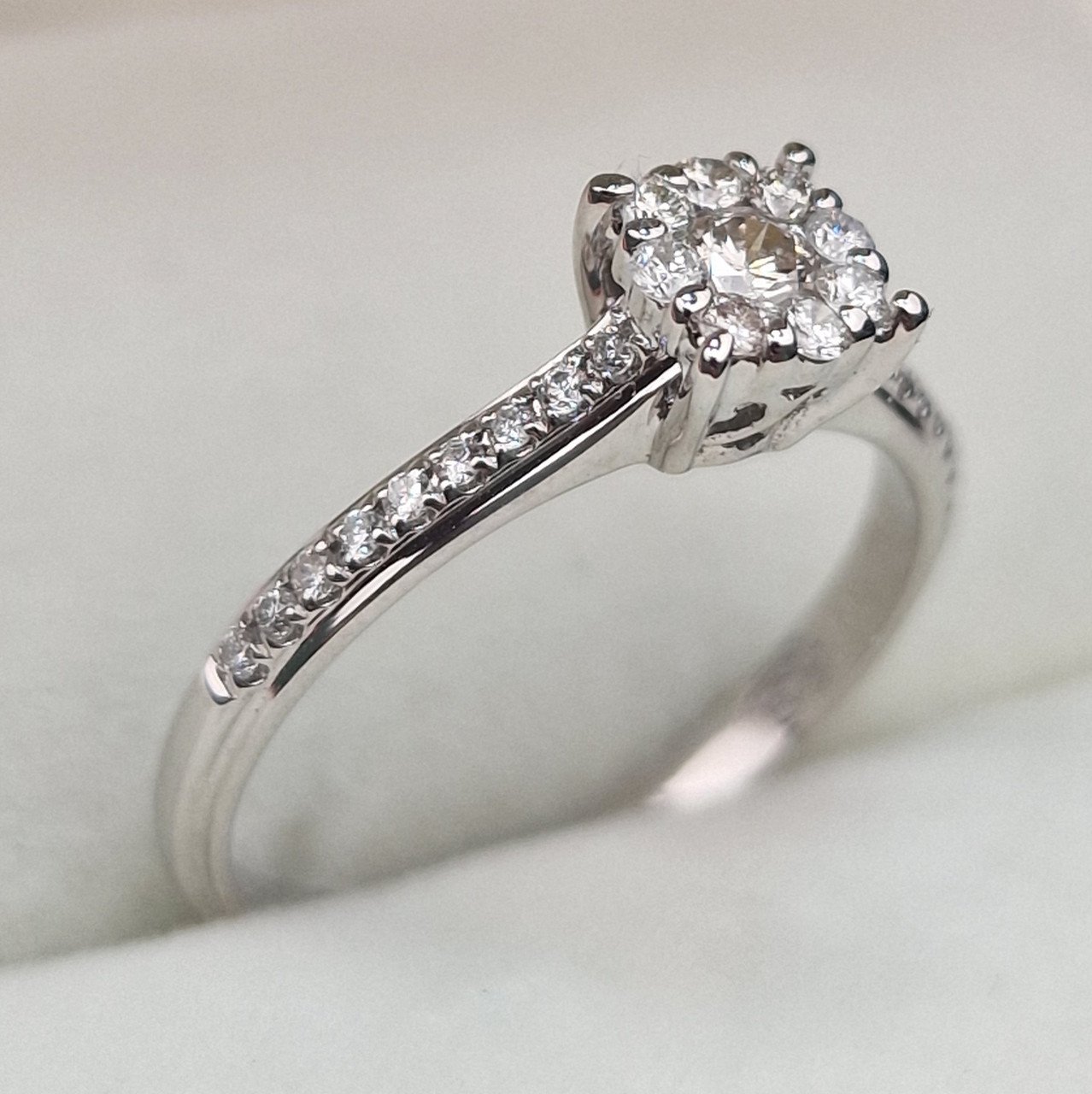 Кольцо Deimantas 104925323 16,5р 1,92гр 0,31ct. купить,NaN