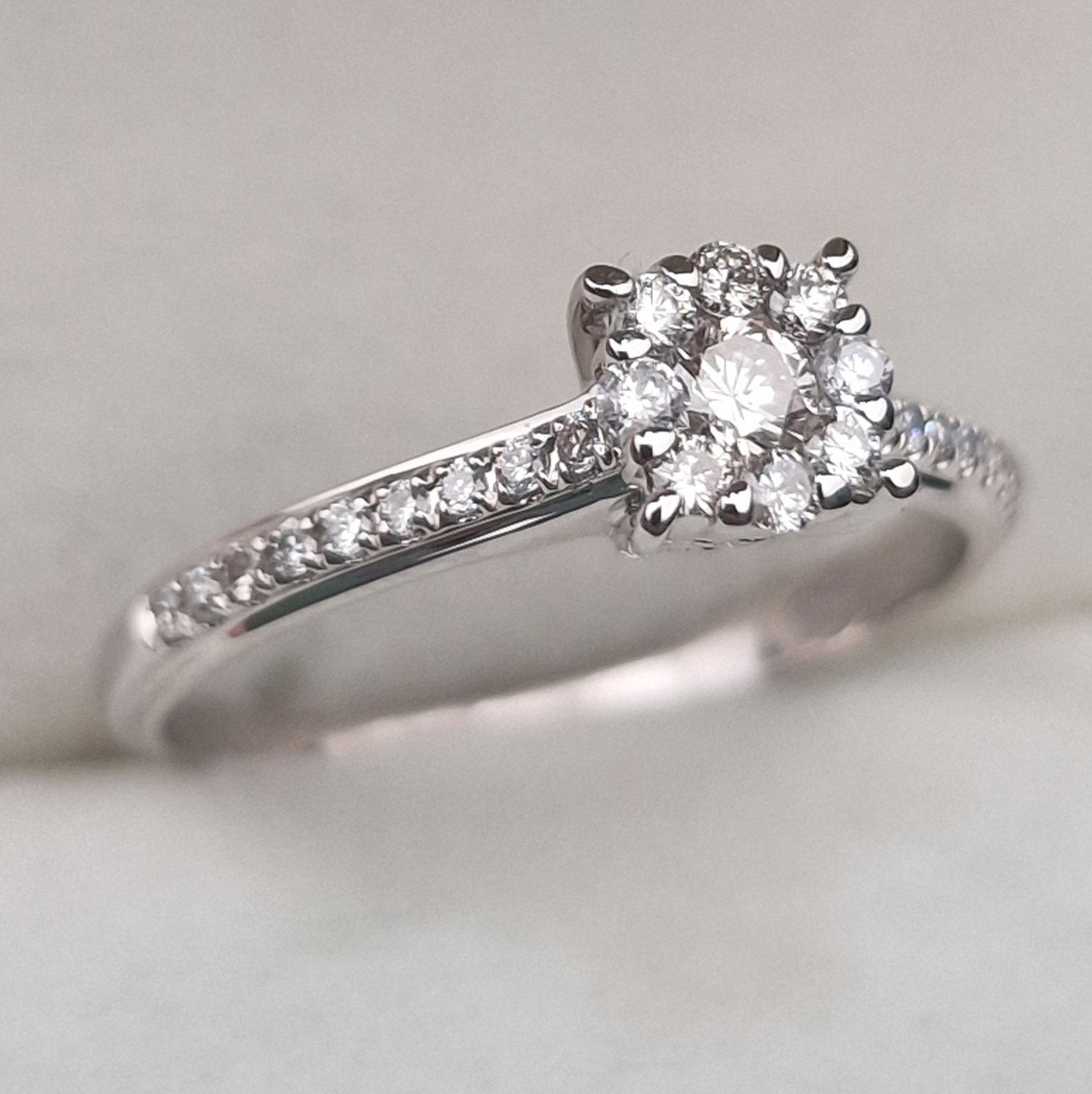 Кольцо Deimantas 104925376 17р 1,98гр 0,31ct. купить,NaN