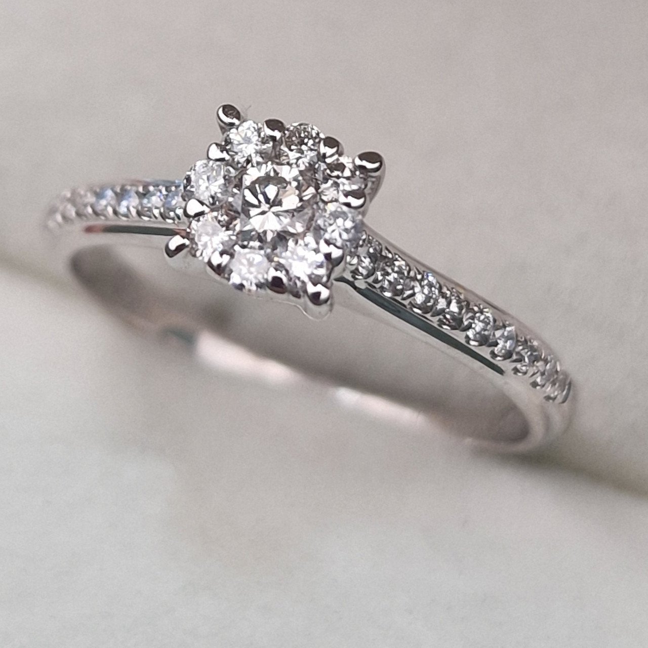 Кольцо Deimantas 104925323 16,5р 1,92гр 0,31ct. купить,NaN