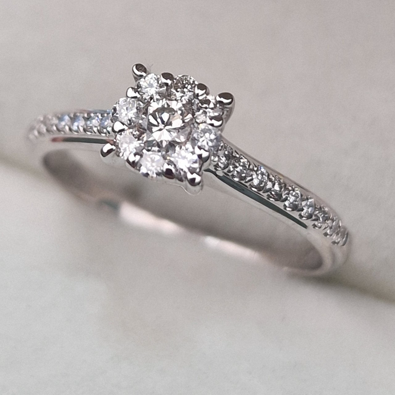 Кольцо Deimantas 104925323 16,5р 1,92гр 0,31ct. купить,NaN