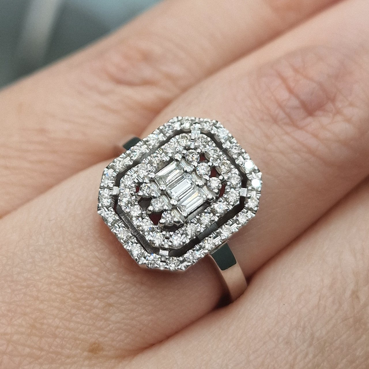 Кольцо Deimantas 104925352 17р 6,03гр 0,50ct. купить,NaN