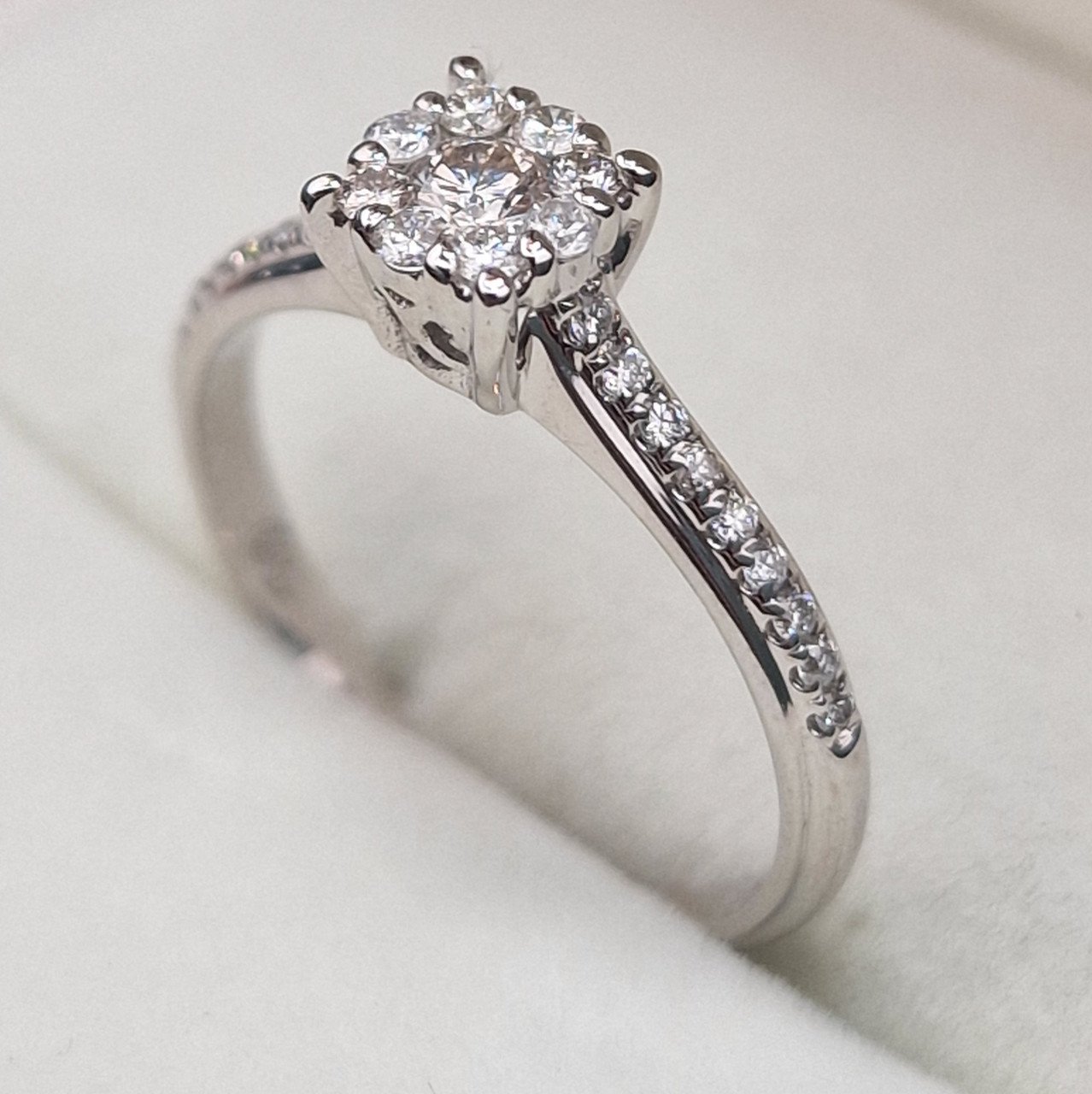 Кольцо Deimantas 104925323 16,5р 1,92гр 0,31ct. купить,NaN