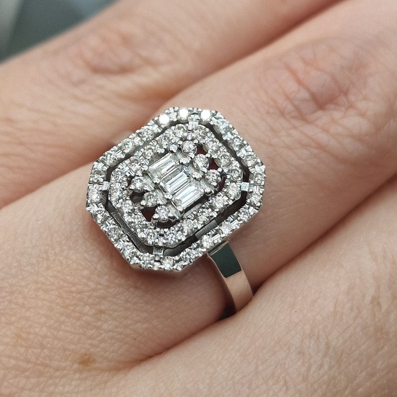 Кольцо Deimantas 104925352 17р 6,03гр 0,50ct. купить,NaN