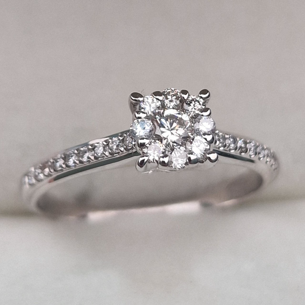 Кольцо Deimantas 104925323 16,5р 1,92гр 0,31ct. купить,NaN