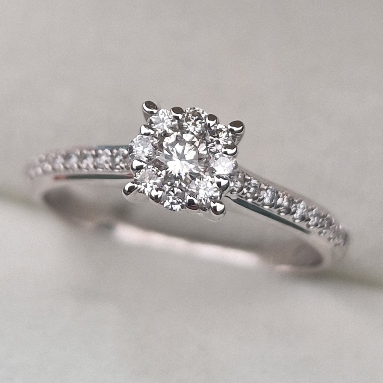 Кольцо Deimantas 104925376 17р 1,98гр 0,31ct. купить,NaN