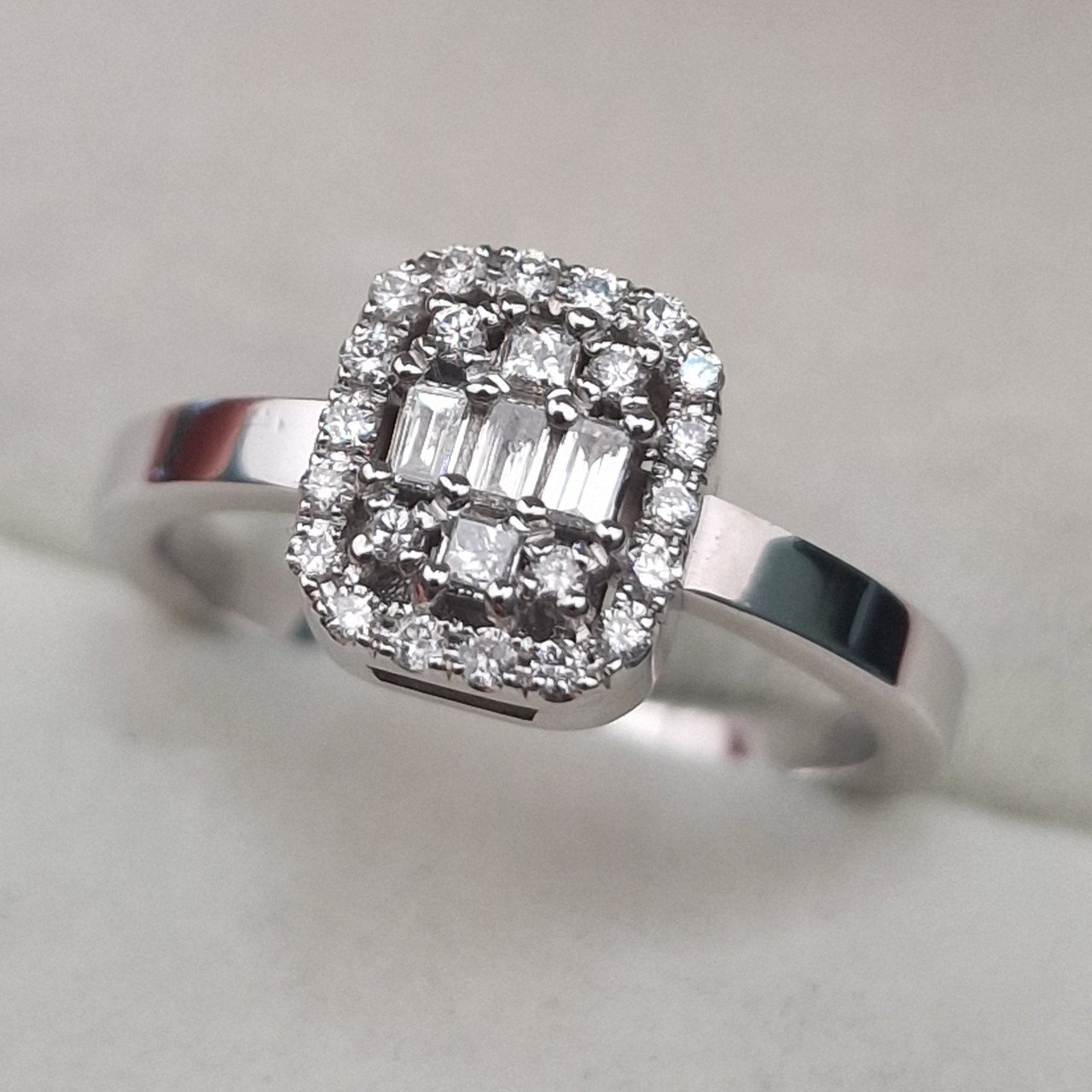 Кольцо Deimantas 104927075 17р 4,21гр 0,25ct. купить,NaN