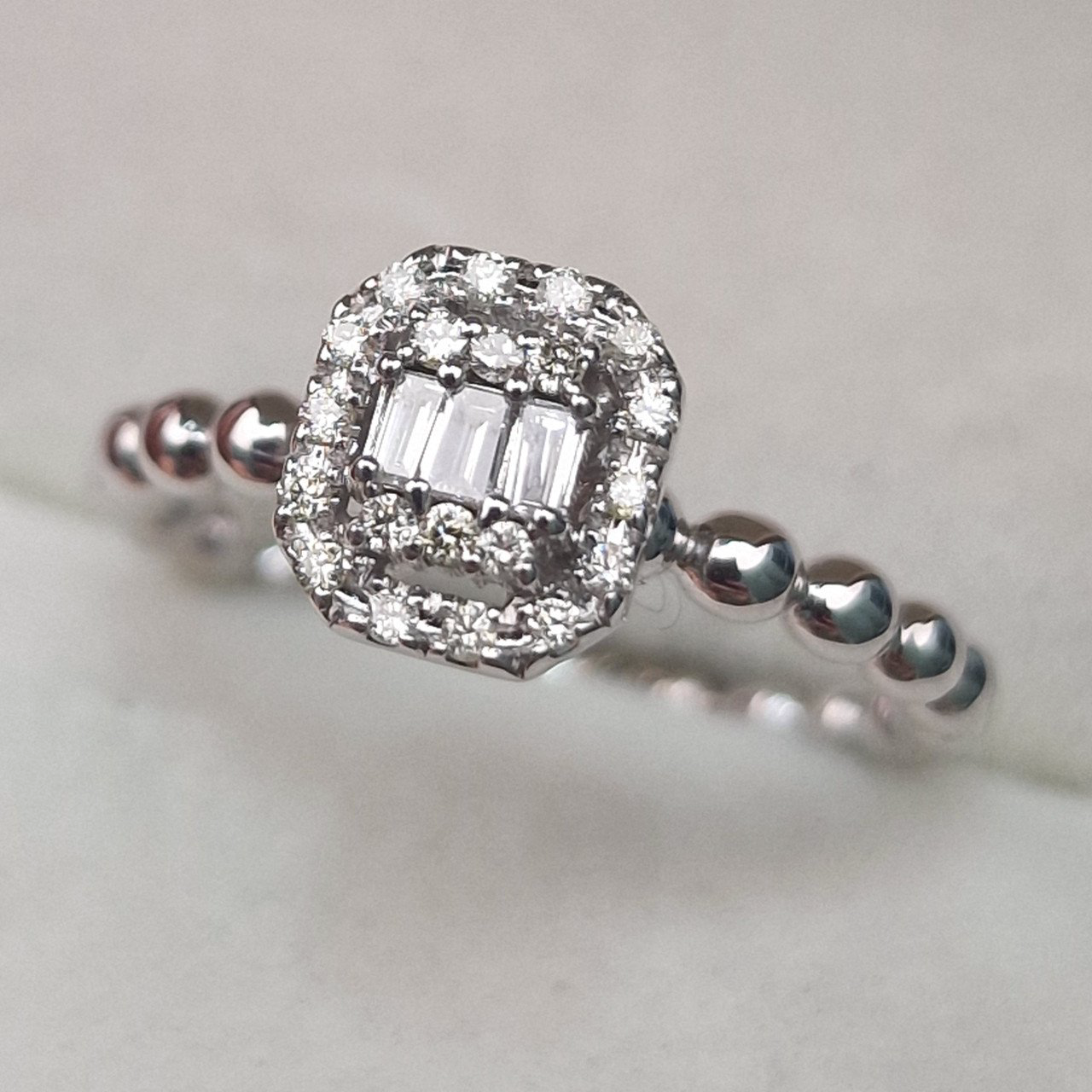 Кольцо Deimantas 104927093 16р 3,03гр 0,16ct. купить,NaN