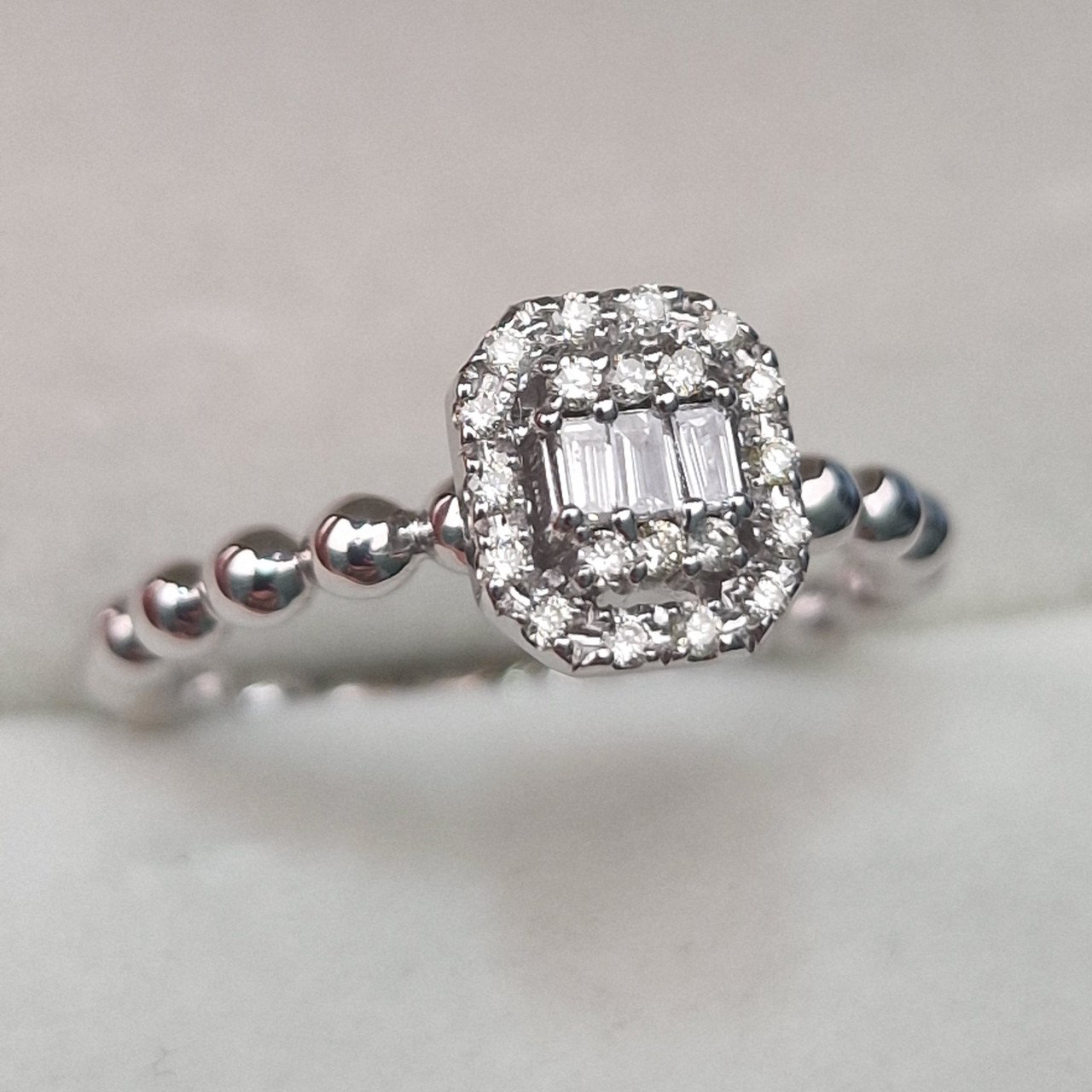 Кольцо Deimantas 104927093 16р 3,03гр 0,16ct. купить,NaN