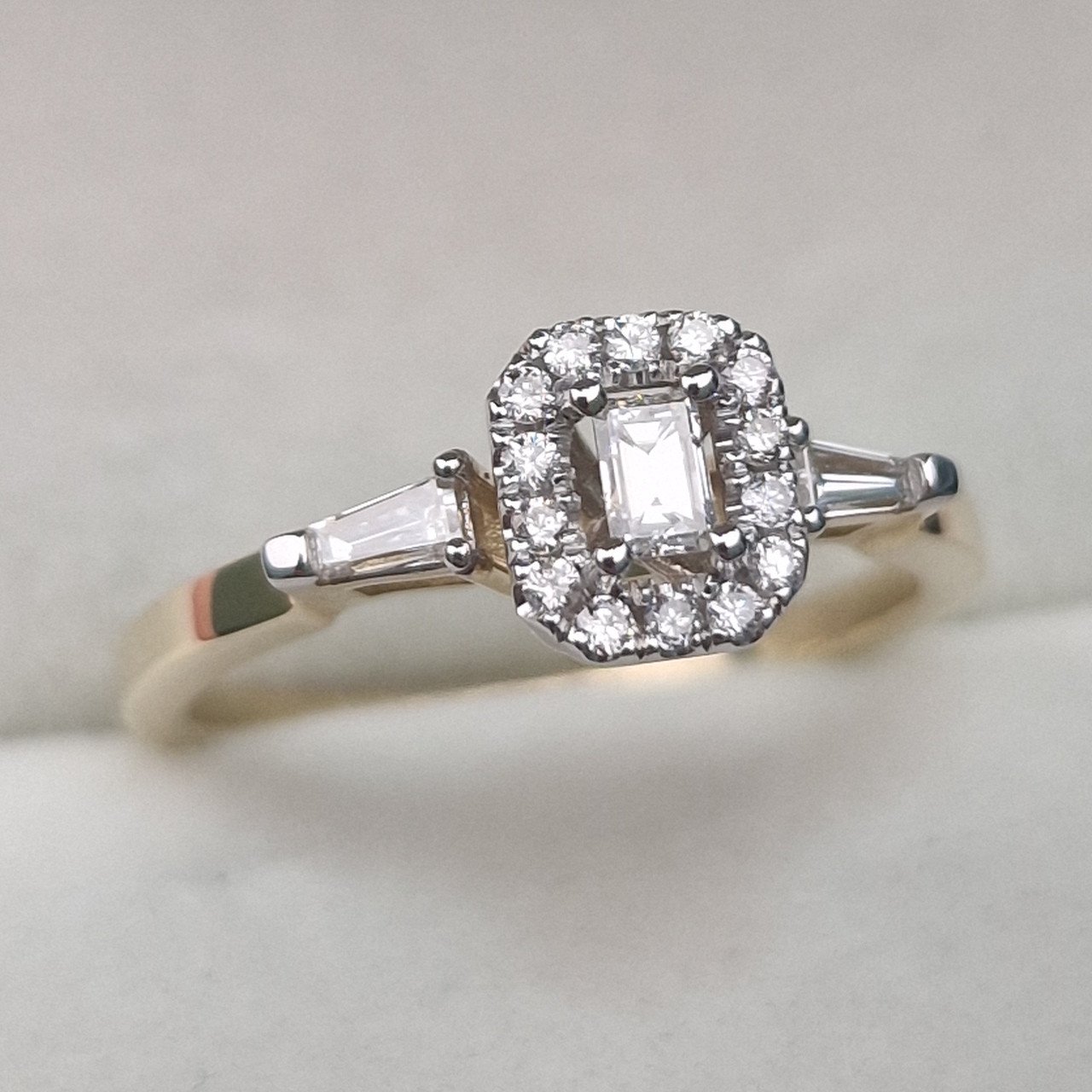 Кольцо Deimantas 104928264 17р 2,43гр 0,29ct. купить,NaN