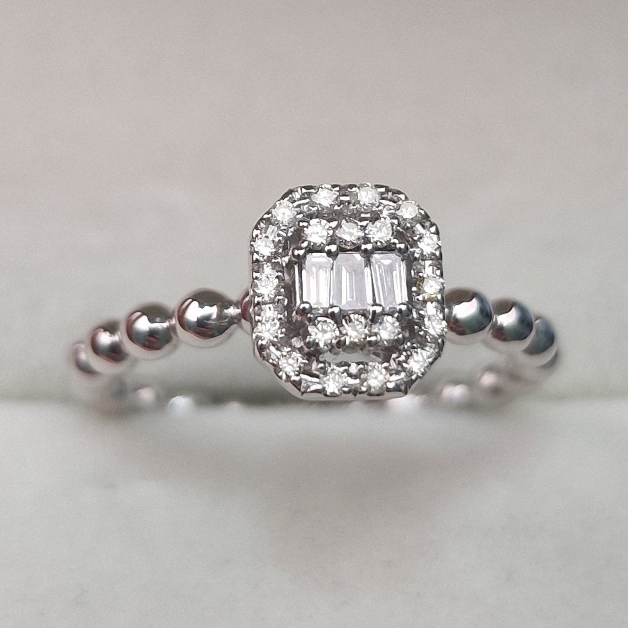 Кольцо Deimantas 104927093 16р 3,03гр 0,16ct. купить,NaN