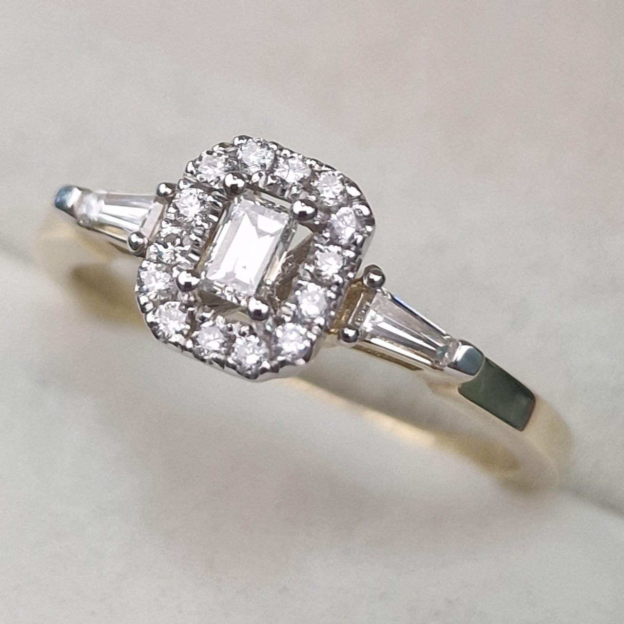 Кольцо Deimantas 104928264 17р 2,43гр 0,29ct. купить,NaN