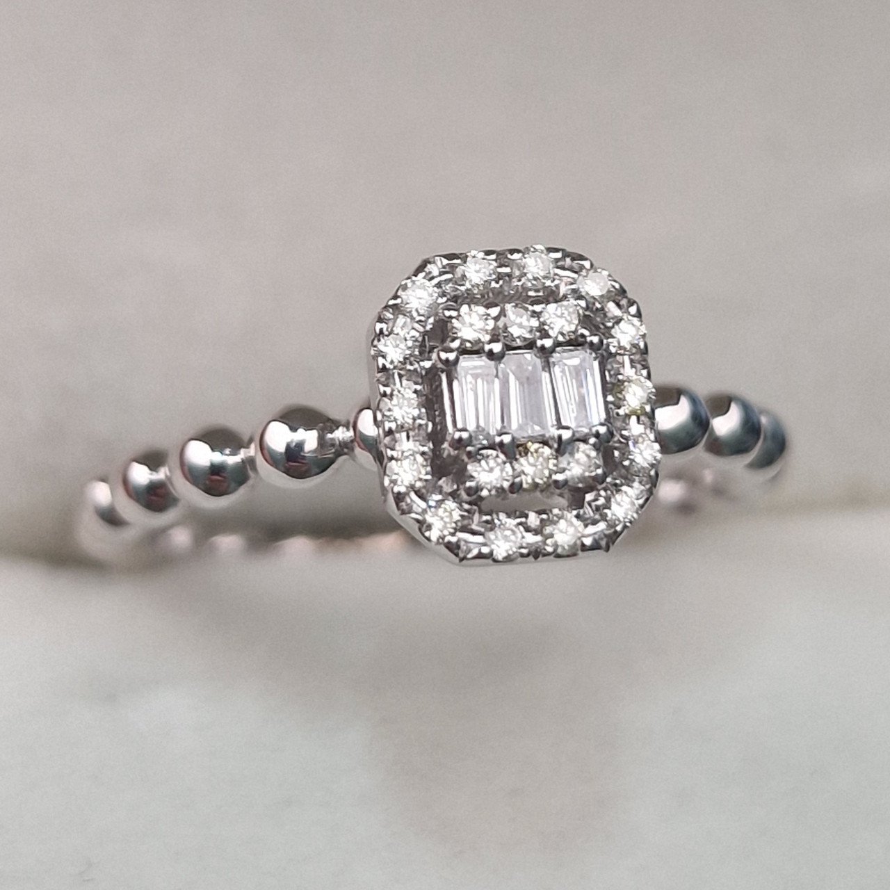 Кольцо Deimantas 104927093 16р 3,03гр 0,16ct. купить,NaN
