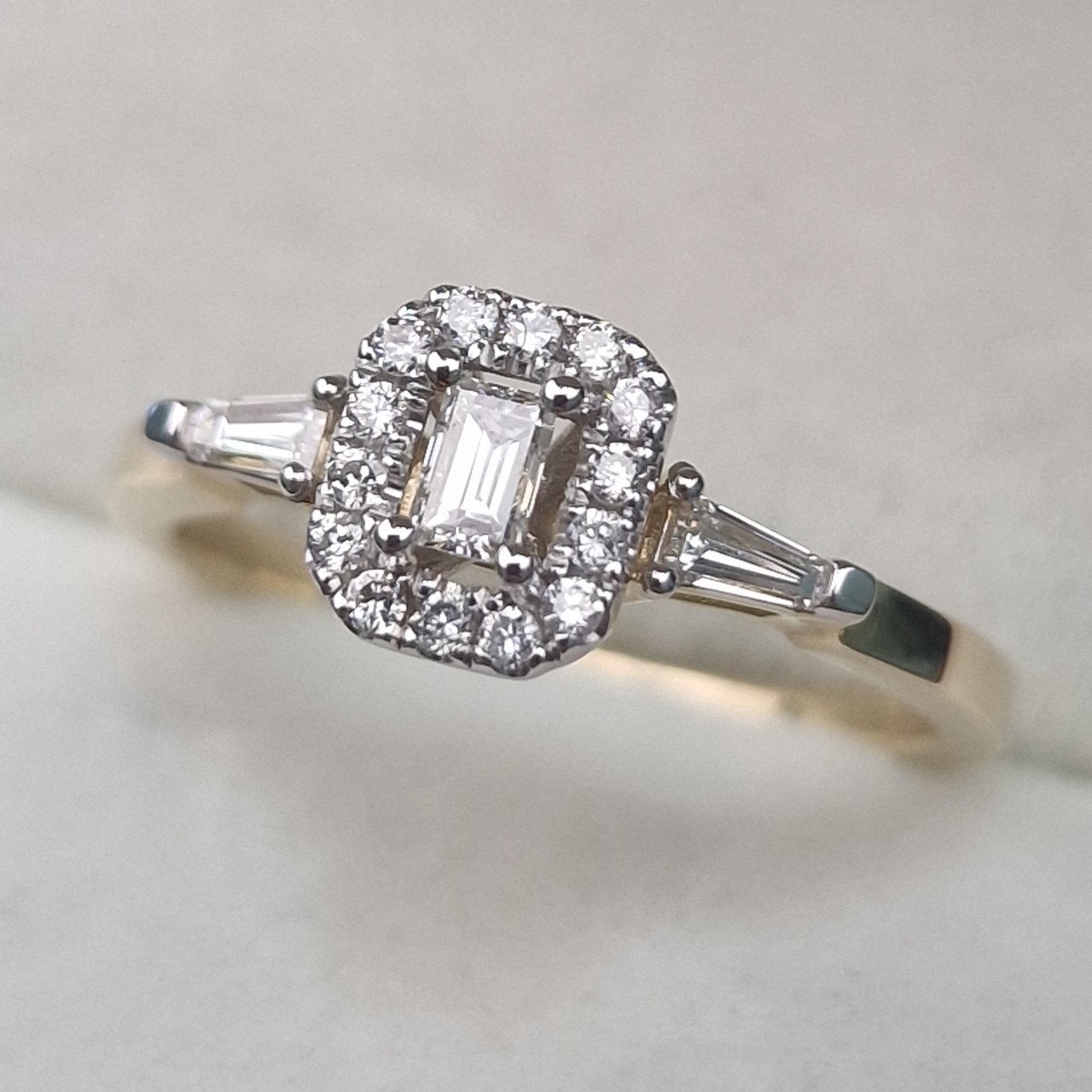 Кольцо Deimantas 104928264 17р 2,43гр 0,29ct. купить,NaN