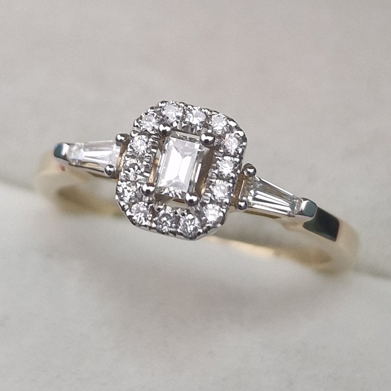 Кольцо Deimantas 104928264 17р 2,43гр 0,29ct. купить,NaN