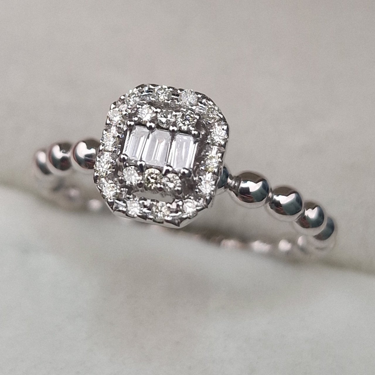 Кольцо Deimantas 104927093 16р 3,03гр 0,16ct. купить,NaN