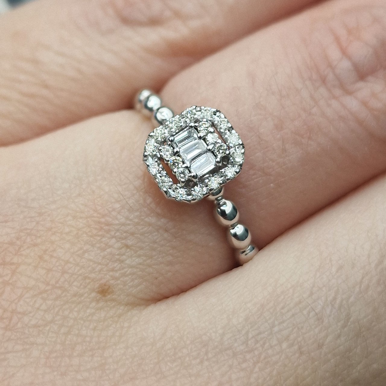 Кольцо Deimantas 104927093 16р 3,03гр 0,16ct. купить,NaN