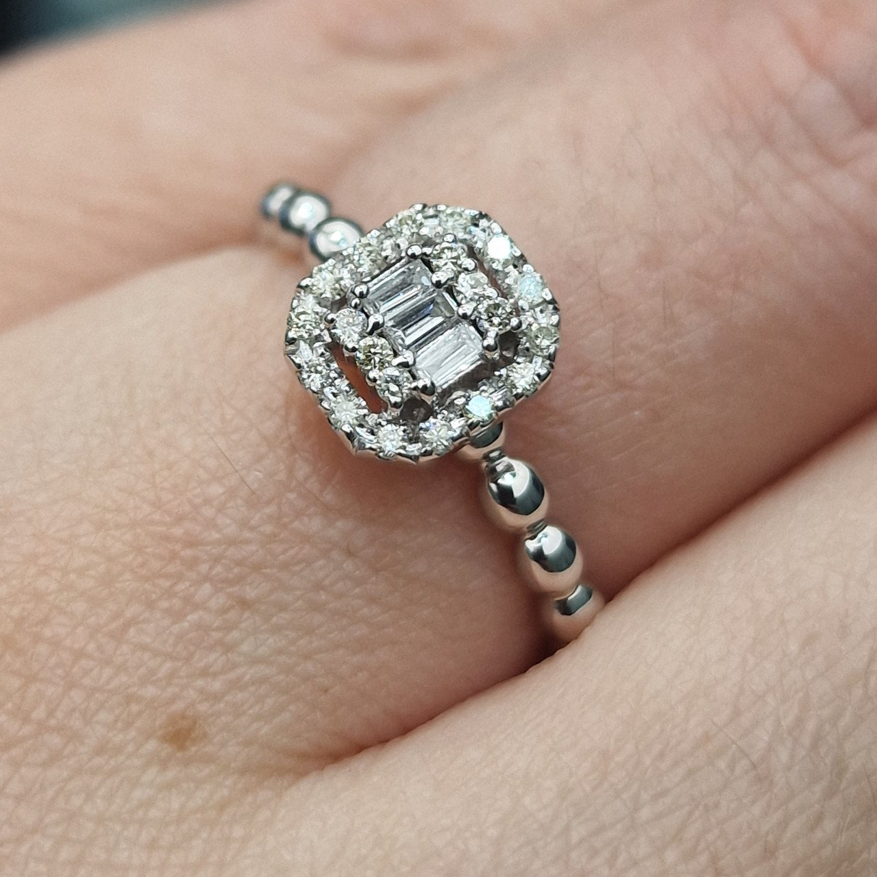 Кольцо Deimantas 104927093 16р 3,03гр 0,16ct. купить,NaN