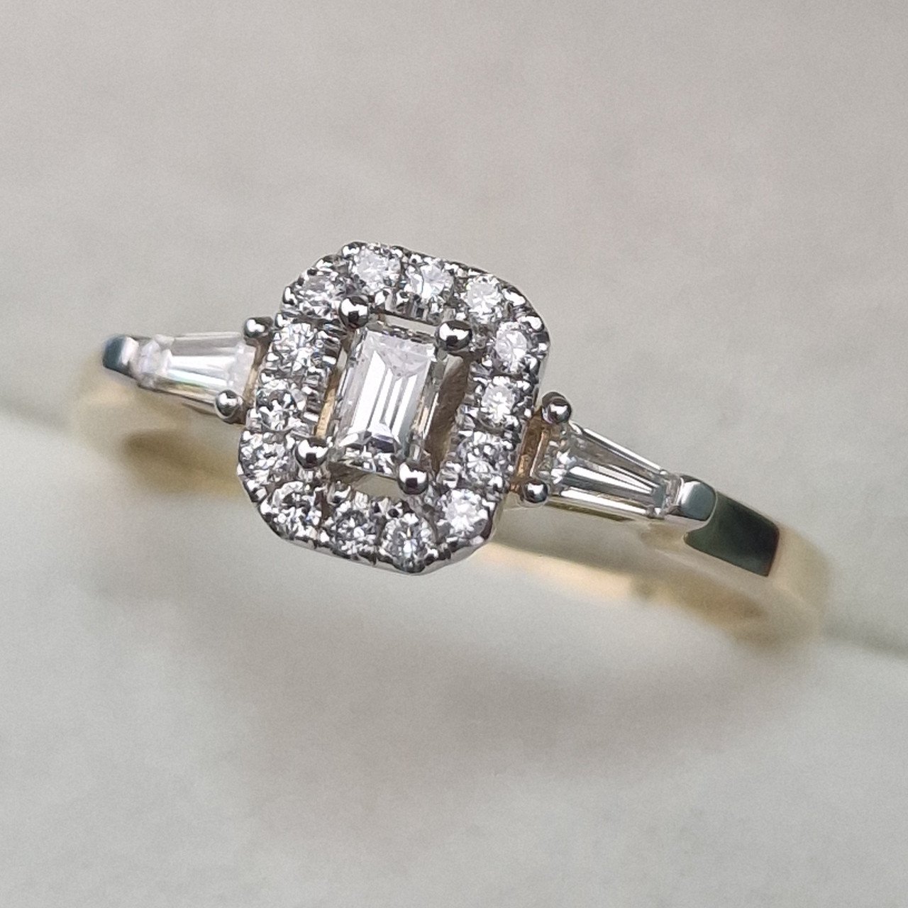Кольцо Deimantas 104928264 17р 2,43гр 0,29ct. купить,NaN
