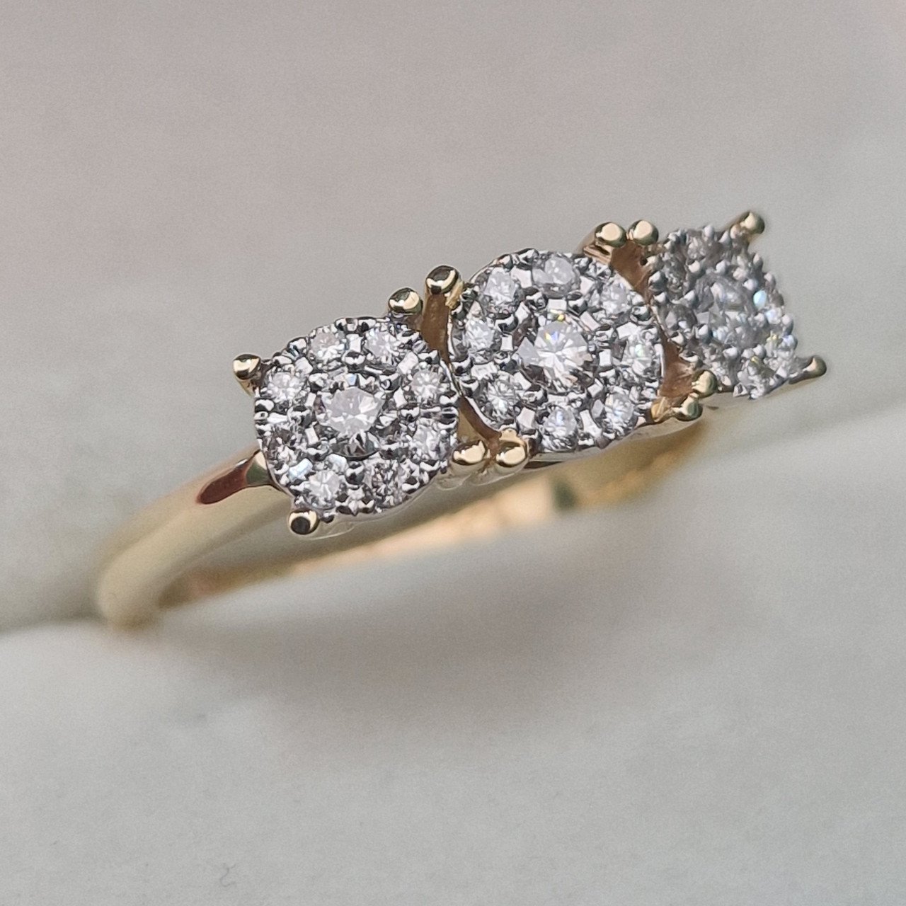 Кольцо Deimantas 104943330 17,5р 3,77гр 0,36ct. купить,NaN
