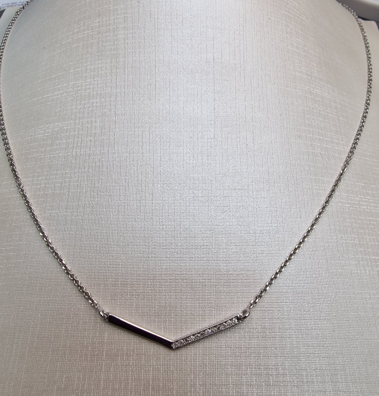 Колье Deimantas 104193990 45см 2,86гр 0,044ct. купить,NaN