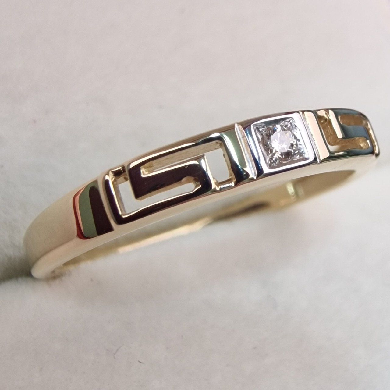 Кольцо Deimantas 104316956 18р 1,71гр 0,02ct. купить,NaN