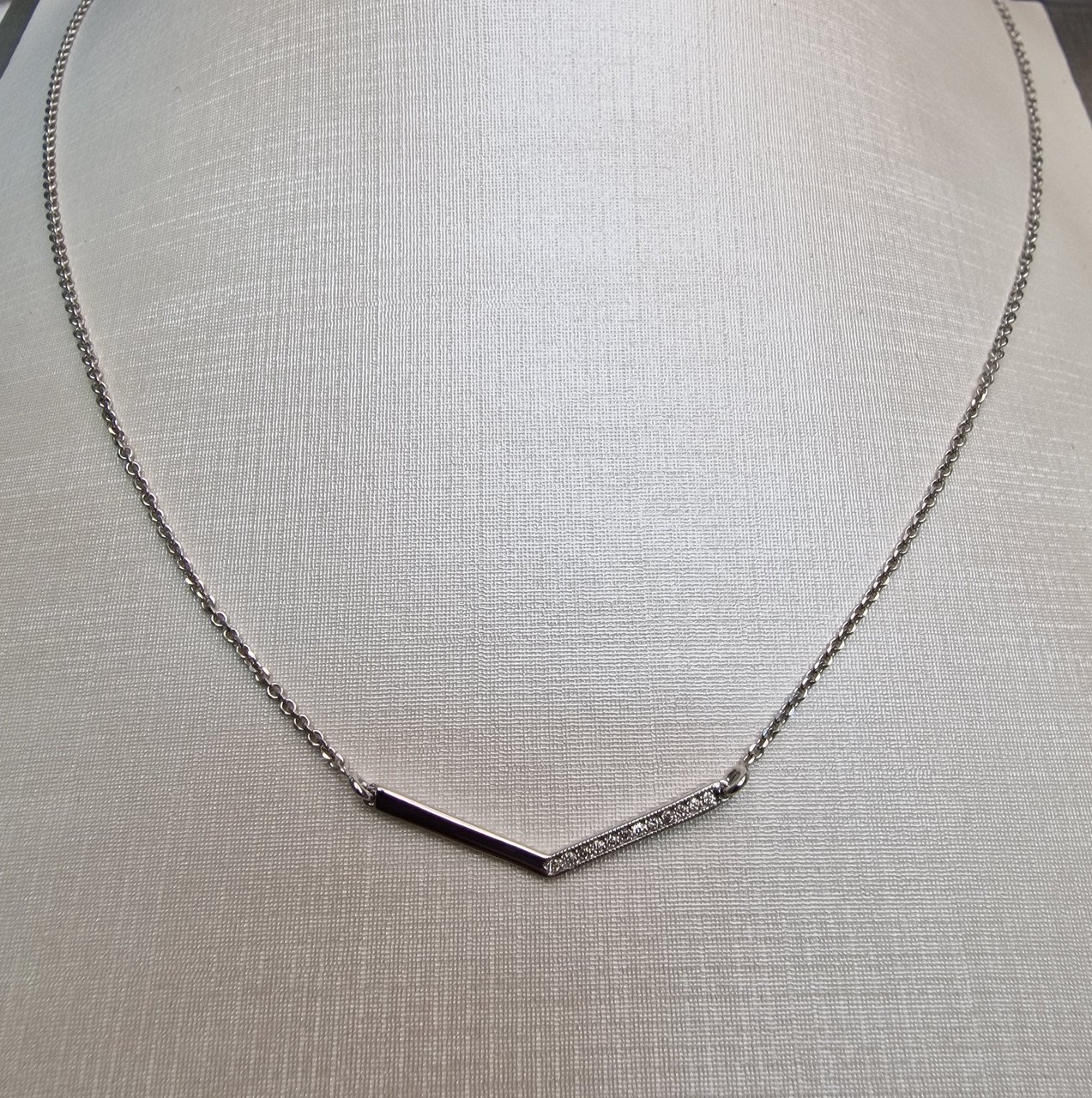 Колье Deimantas 104193990 45см 2,86гр 0,044ct. купить,NaN