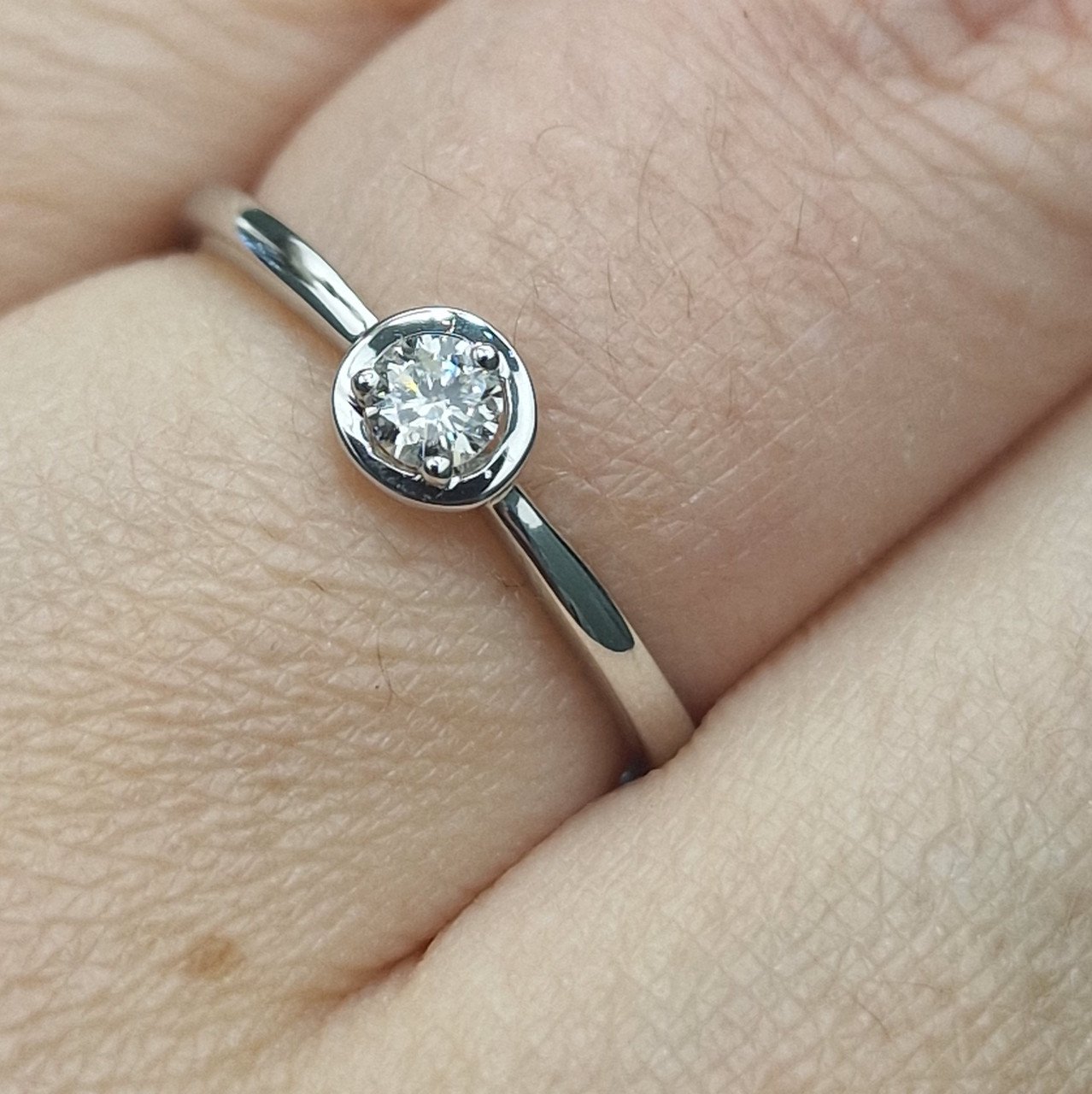 Кольцо Deimantas 104316962 16,5р 1,41гр 0,12ct. купить,NaN