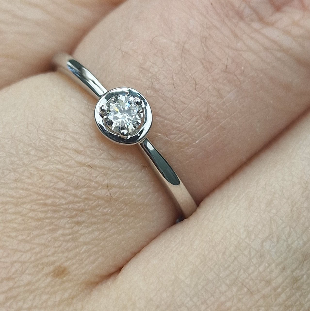 Кольцо Deimantas 104316962 16,5р 1,41гр 0,12ct. купить,NaN