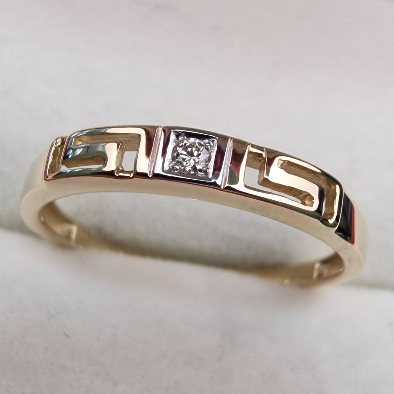 Кольцо Deimantas 104316956 18р 1,71гр 0,02ct. купить,NaN