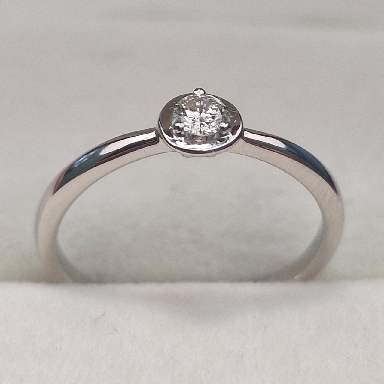 Кольцо Deimantas 104316962 16,5р 1,41гр 0,12ct. купить,NaN