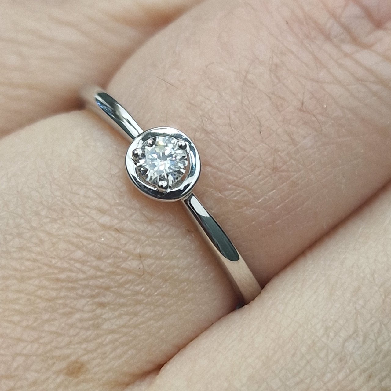 Кольцо Deimantas 104316962 16,5р 1,41гр 0,12ct. купить,NaN