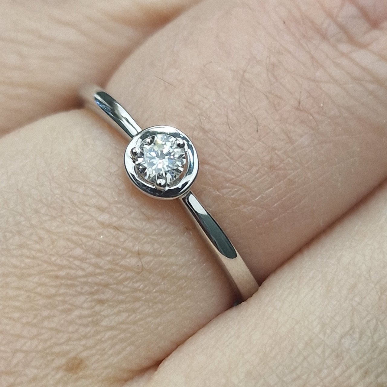 Кольцо Deimantas 104316962 16,5р 1,41гр 0,12ct. купить,NaN