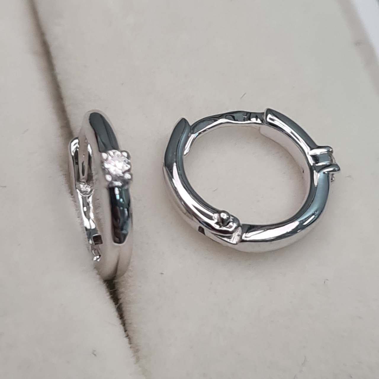 Серьги Deimantas 104317036 1,82гр 0,076ct. купить,NaN