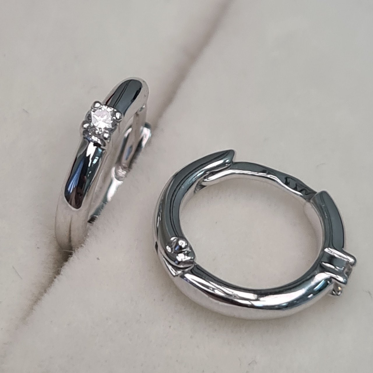 Серьги Deimantas 104317036 1,82гр 0,076ct. купить,NaN