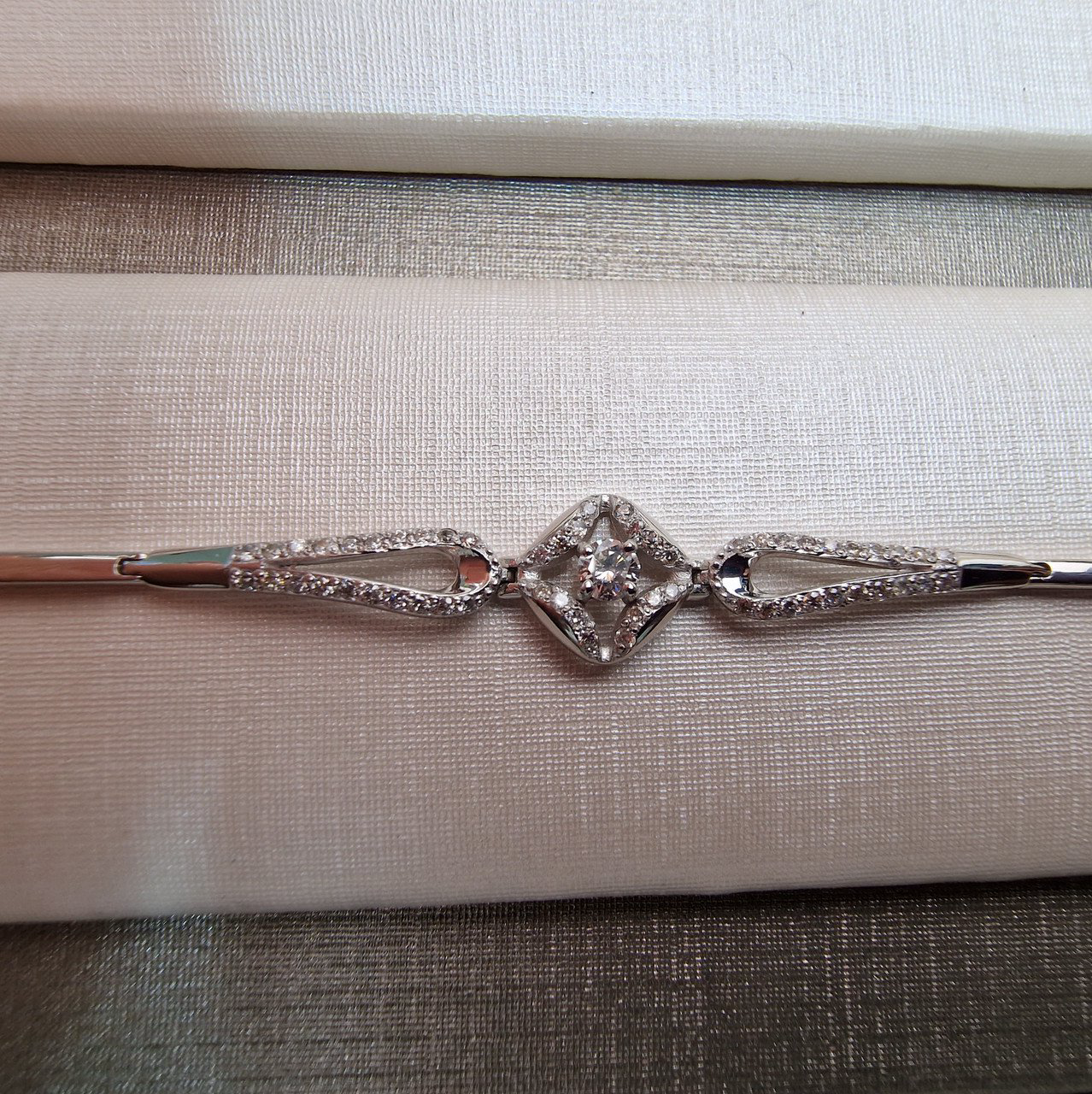 Браслет Deimantas 104317005 4,61гр 0,362ct. купить,NaN