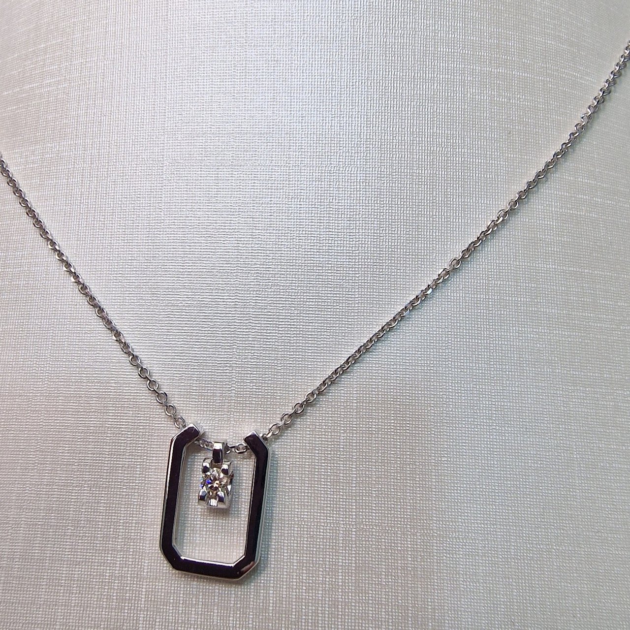Колье Deimantas 104317011 45см 4,2гр 0,10ct. купить,NaN