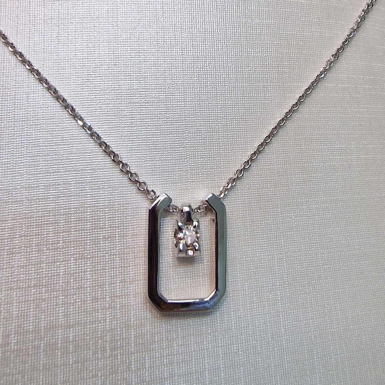 Колье Deimantas 104317011 45см 4,2гр 0,10ct. купить,NaN