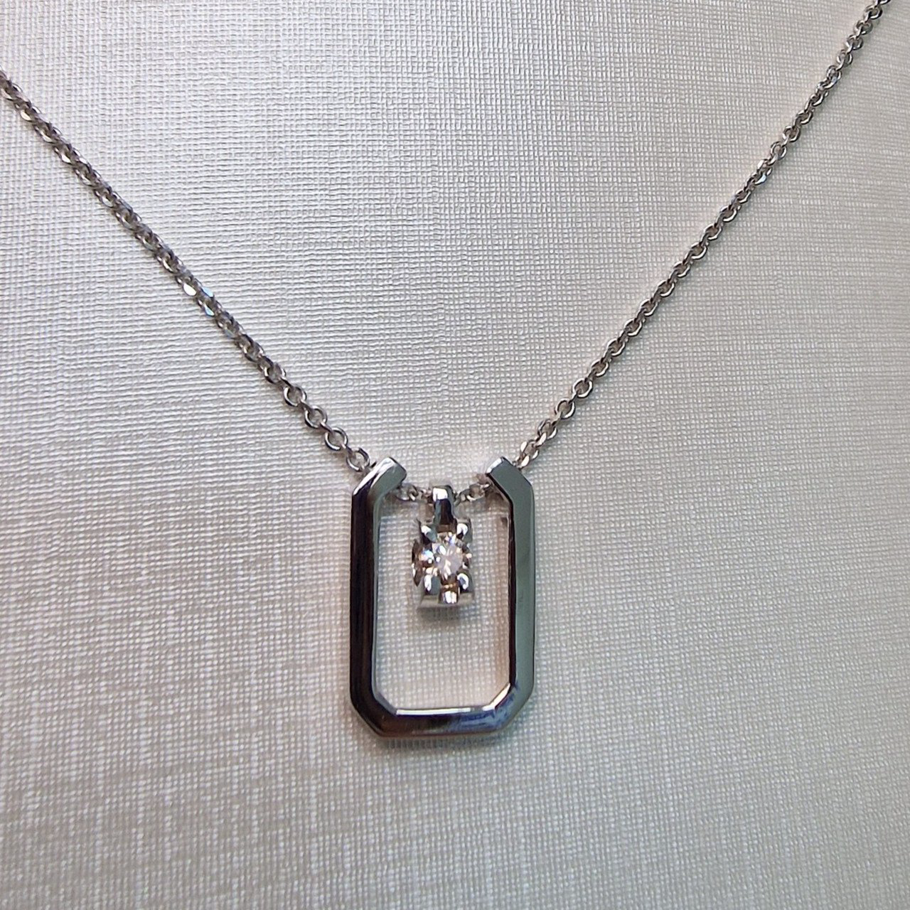 Колье Deimantas 104317011 45см 4,2гр 0,10ct. купить,NaN
