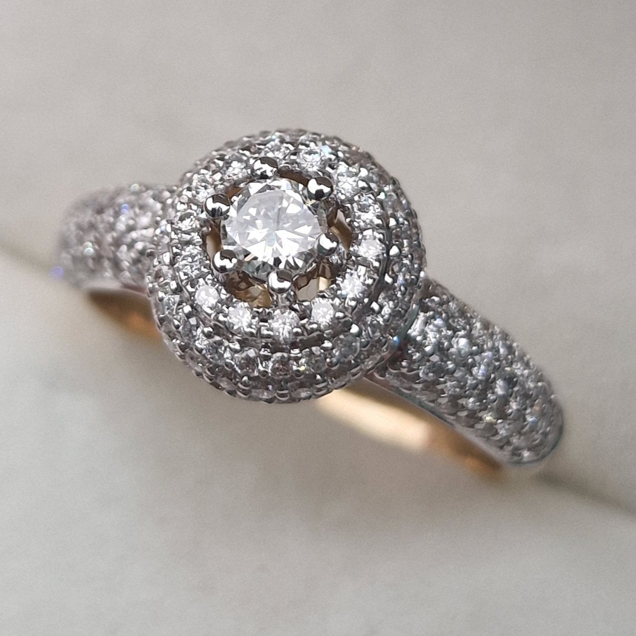Кольцо Deimantas 104947445 18р 4,11гр 1,11ct. купить,NaN